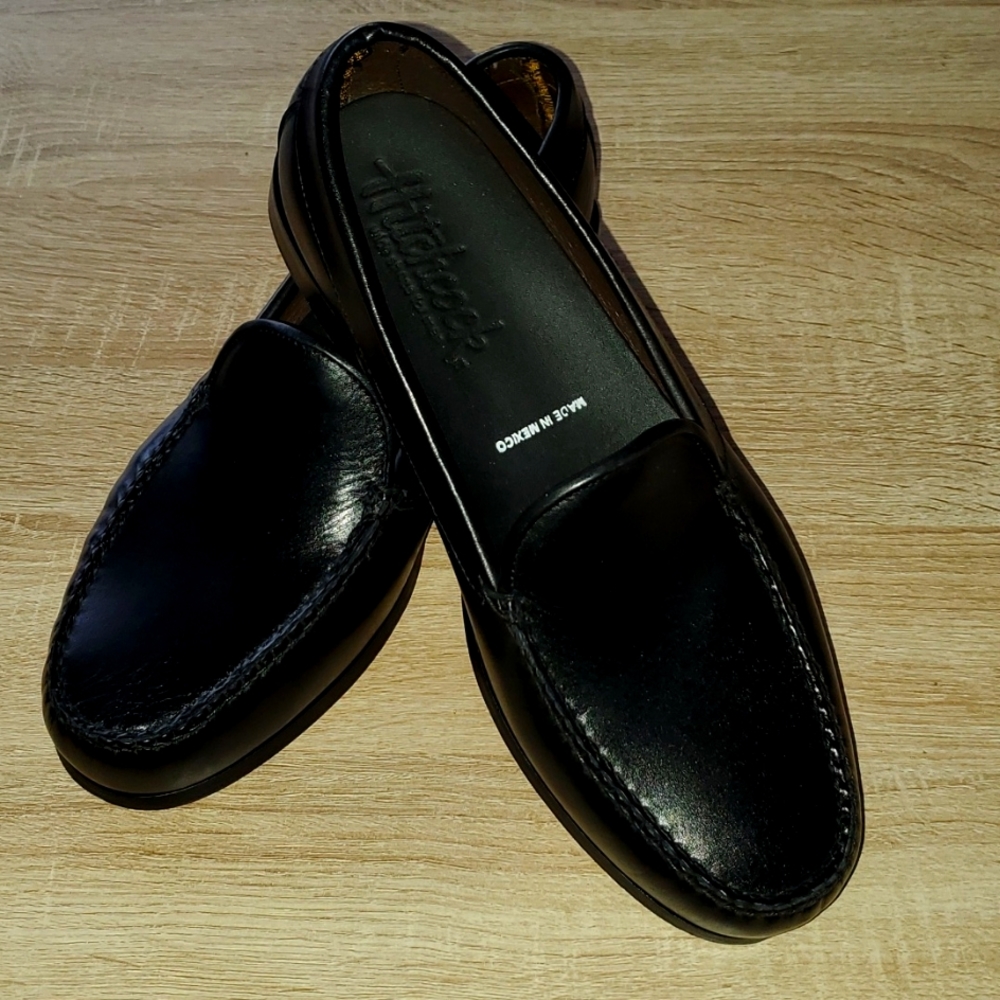 NWOT  Hitchcock leather loafers 10.5